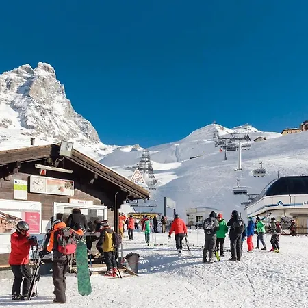 Hellochalet - Maison Zerodix - To Door In Front Of Zermatt Cablecar Breuil-Cervinia