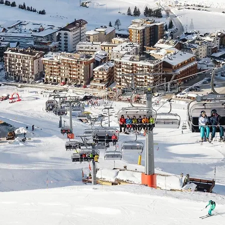 Hellochalet - Maison Zerodix - To Door In Front Of Zermatt Cablecar Apartment Breuil-Cervinia